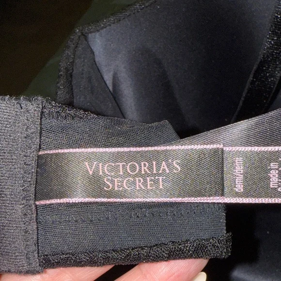 Victoria's Secret very sexy DemiBra